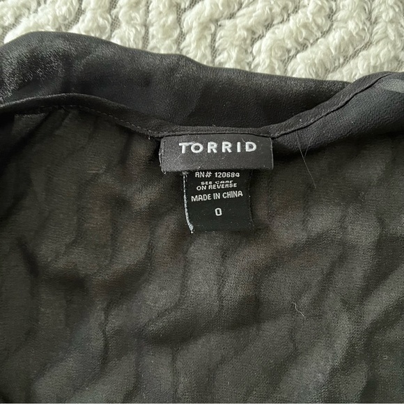 Torrid Black Sheer Chiffon Top High Low Pullover Overlay Tank Sz 0 (L/12) - Picture 4 of 5